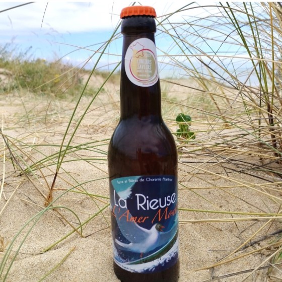 La rieuse " l'amer monte" !